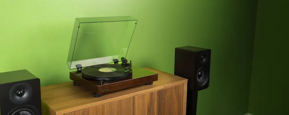 Image of Fluance turntable RT81￼